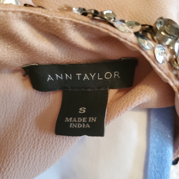 Ann Taylor Dusty Rose Blouse Rhinestone Collar Sz S - Picture 9 of 9